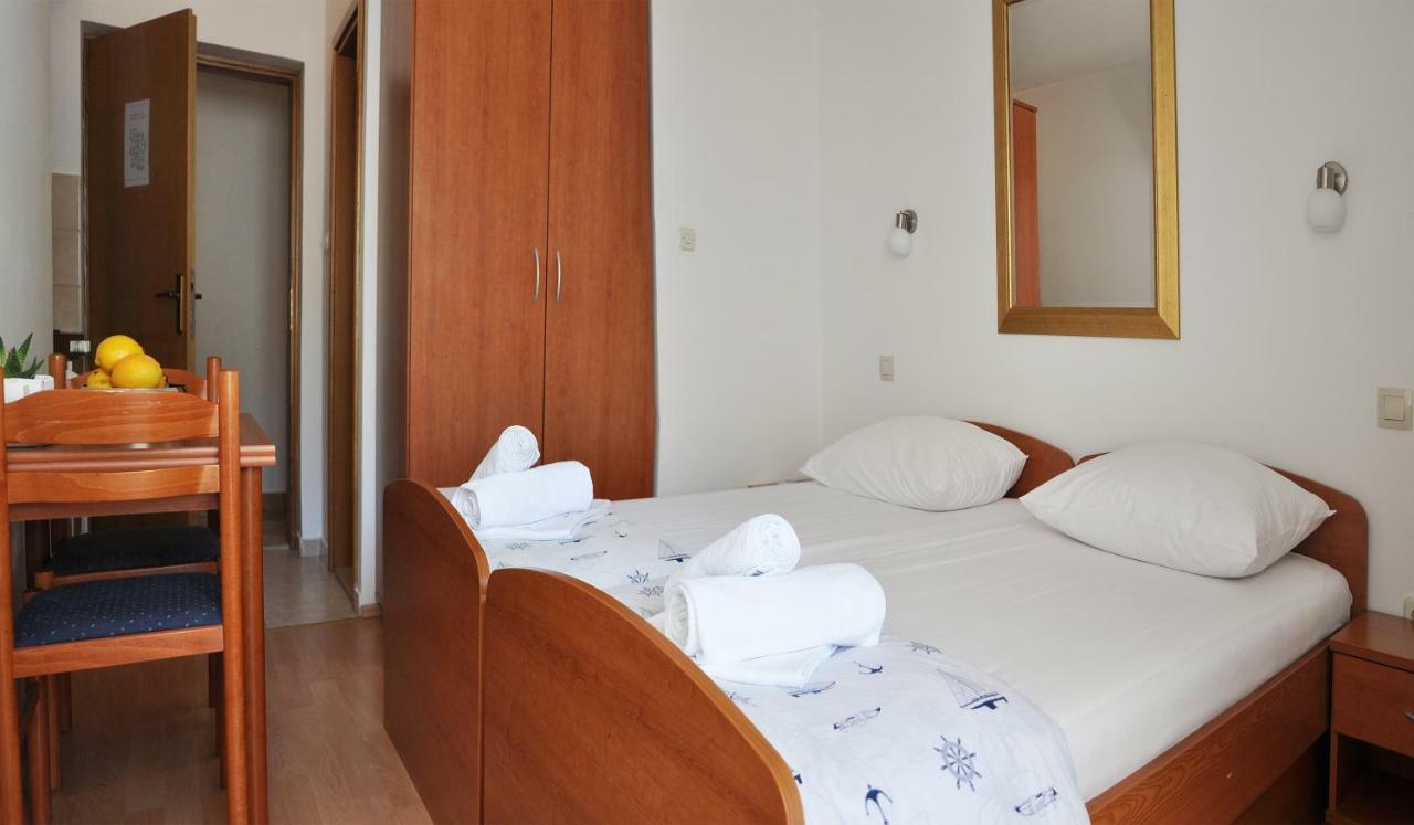 Sunrise Studio Apartments 3 Локва Рогозница Екстериор снимка